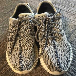Used Yeezy Boost Turtle Doves